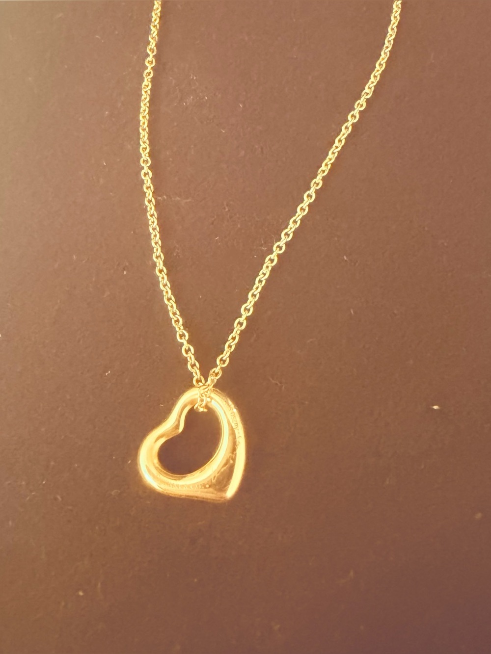 BRAND NEW Authentic Tiffany Elsa Peretti®
Open Heart Pendant in Yellow Gold, 7 m